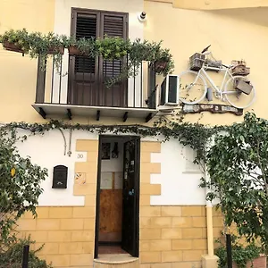 ** Frühstückspension Bahalara Italien